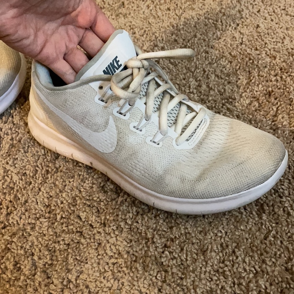 mens nike tennis shoes white